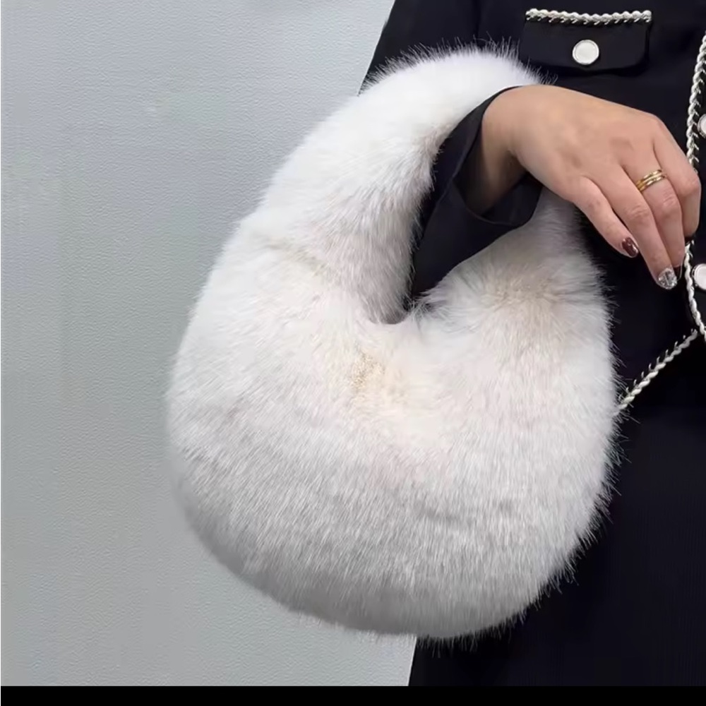 Elegant White Fur Women's Bag